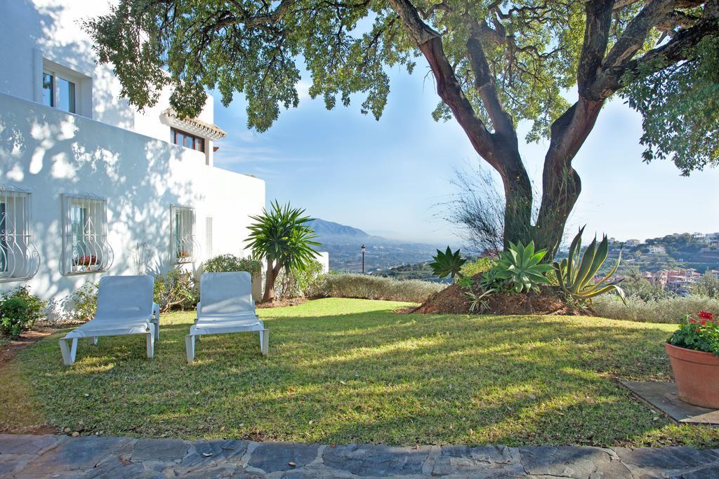 Apartment Jacarandas De Elviria Marbella Bagian luar foto