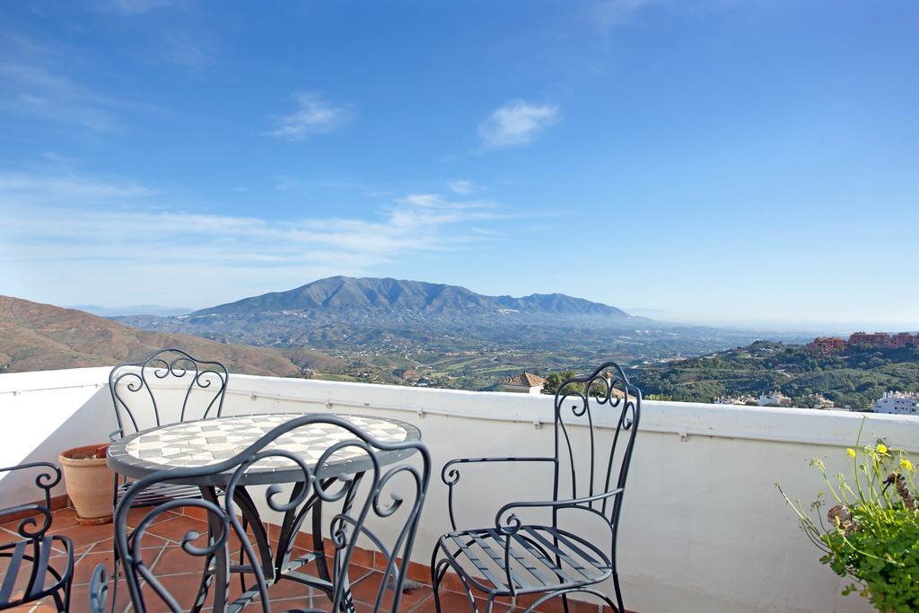 Apartment Jacarandas De Elviria Marbella Bagian luar foto