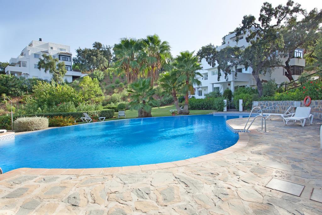 Apartment Jacarandas De Elviria Marbella Bagian luar foto