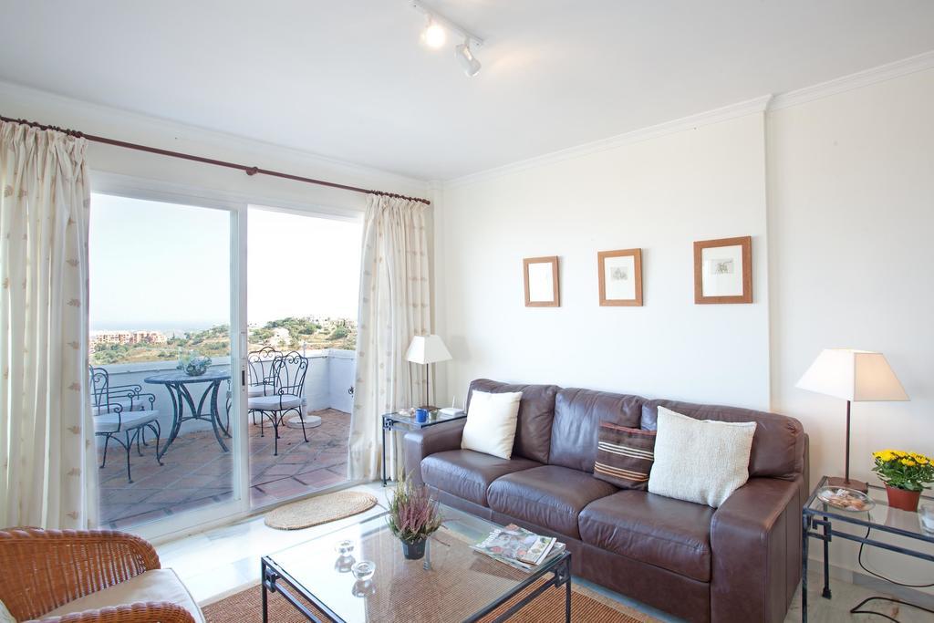 Apartment Jacarandas De Elviria Marbella Bagian luar foto